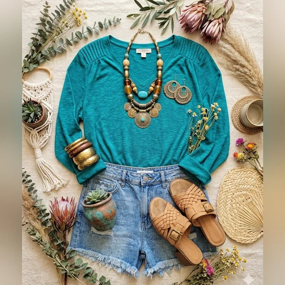 Top - Picture 2 of 16